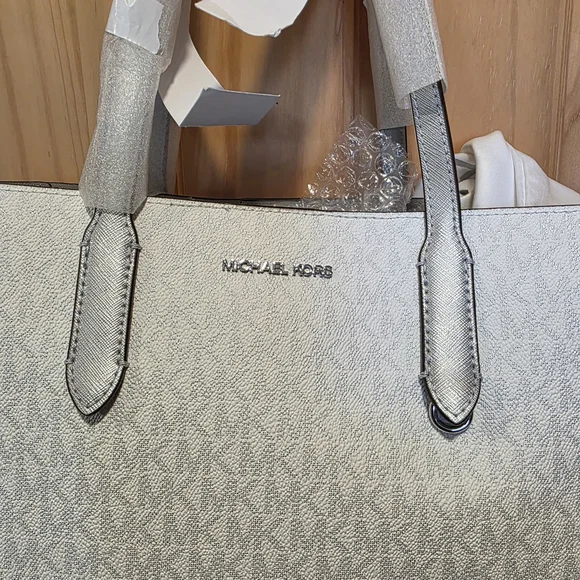Michael Kors Light Gray Tote Bag - Picture 2 of 13